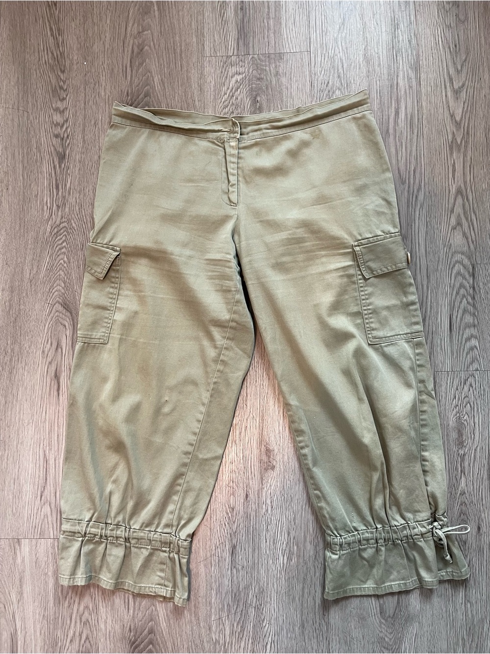 Y2K finesse cargo gaucho cropped pant